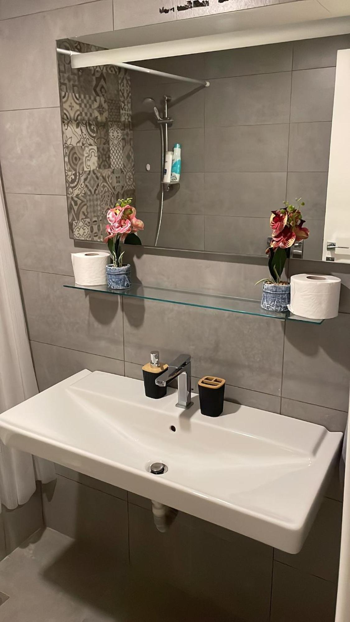 2 Bedroom Aya Tower Mar Mikhael - Apartment